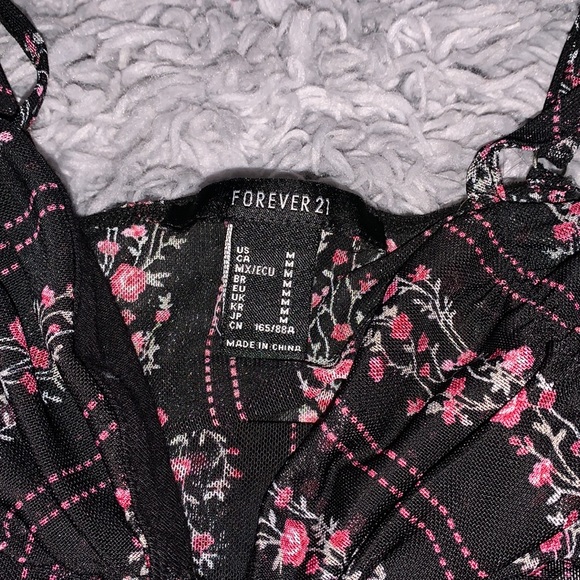 Forever 21 sheer croptop - Picture 2 of 4